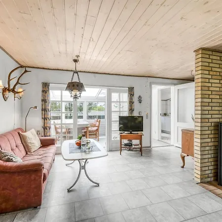 Jonnhild - 700m From The Sea By Interhome